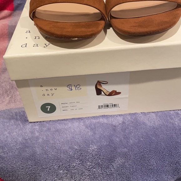 New - Picture 4 of 4